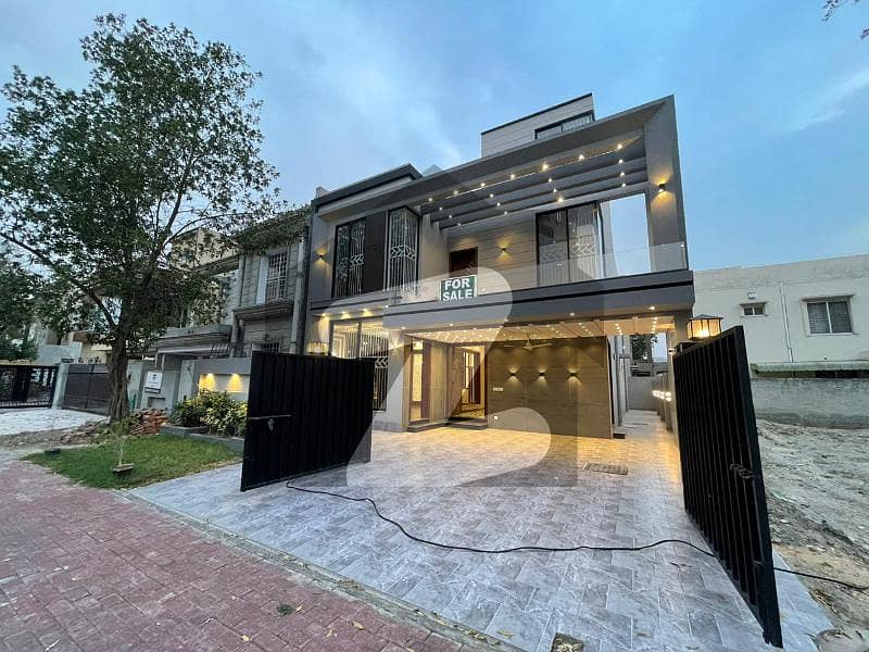 10 Marla Slightly Used House For Sale In Rafi Block Bahria Town Bahria