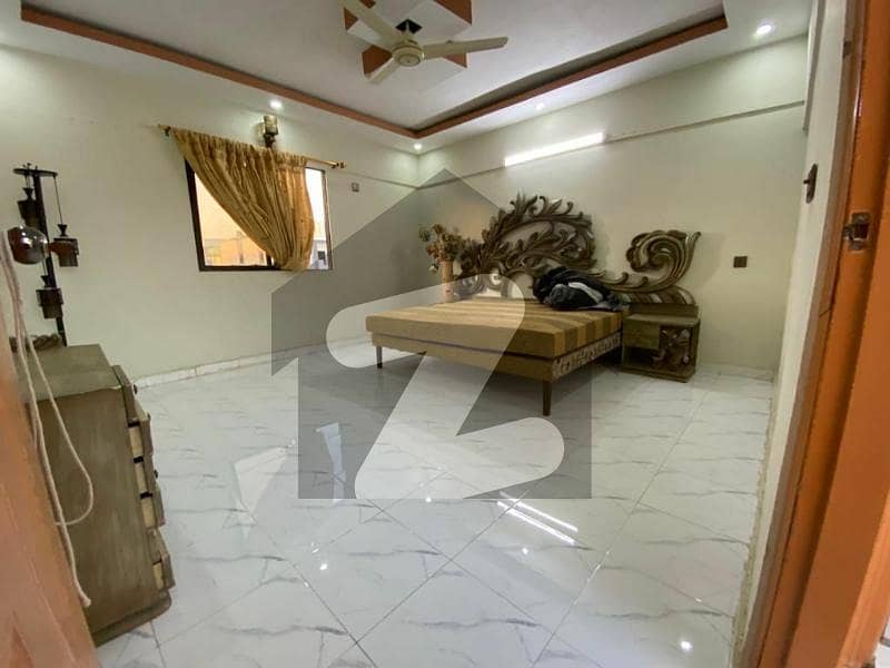 طارق روڈ کراچی میں 1 کمرے کا 1 مرلہ کمرہ 30 ہزار میں کرایہ پر دستیاب ہے۔