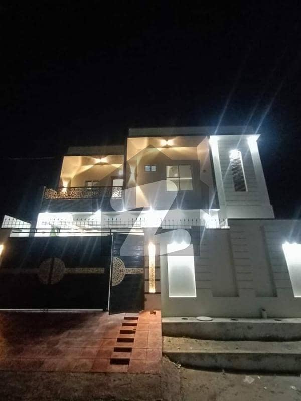 7 Marla beautiful luxurious duble story house for sale in new Shalimar T chok