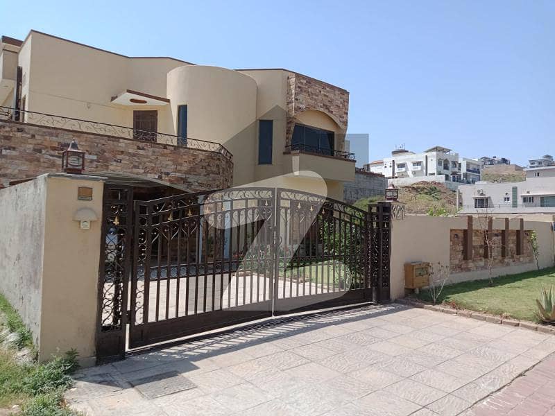 Available Beautiful House For Rent In Overseas 5