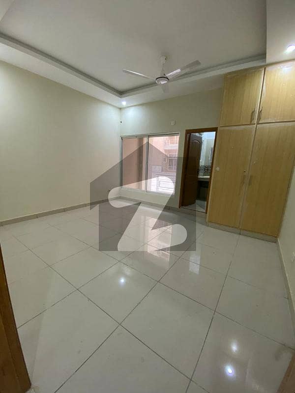 1 BED LUXURY APPARTMENT FOR RENT IN LUXUS MALL GULBERG GREEN ISLAMABAD