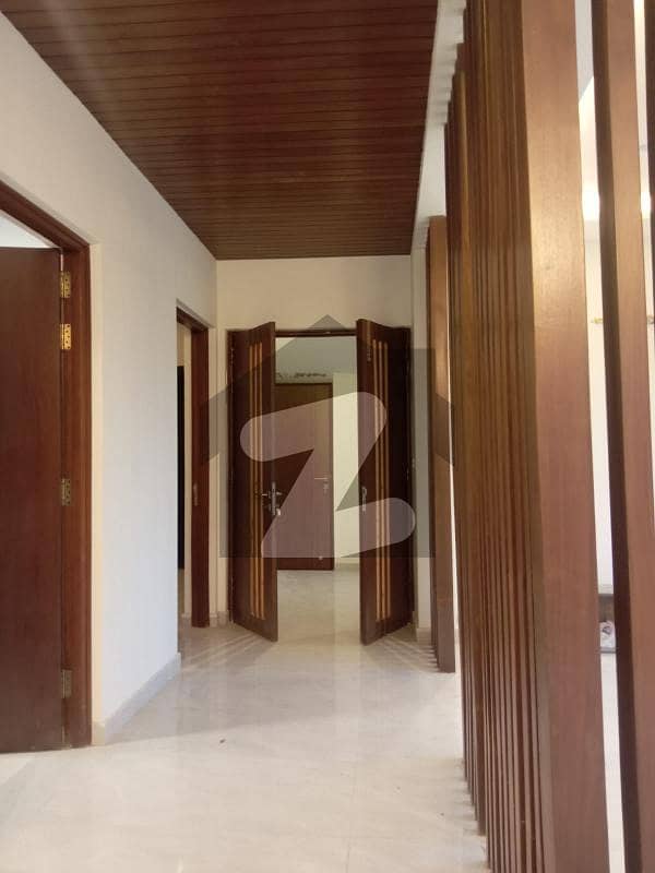 10 Marla Stylish House is Available for Rent in Affordable Price