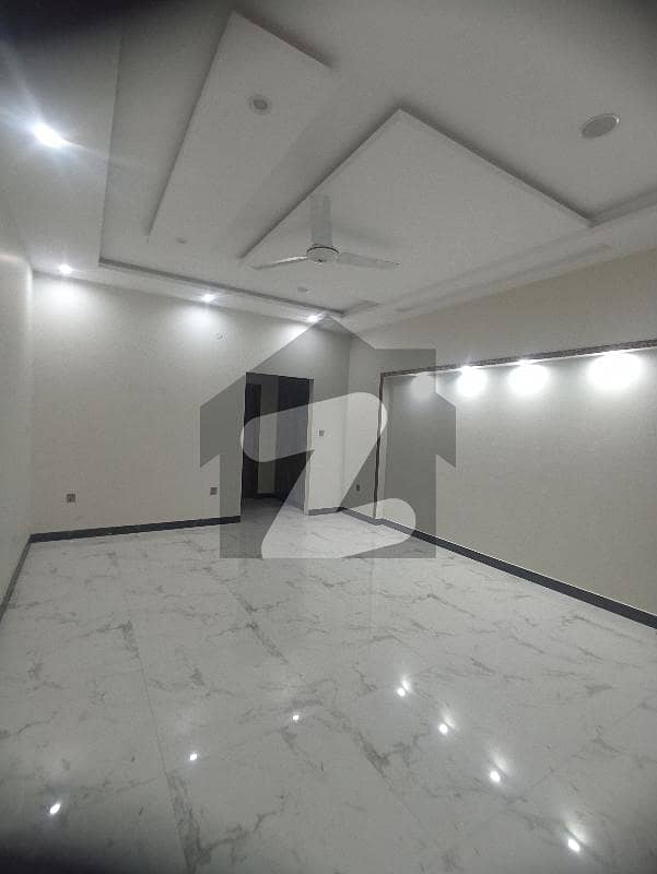لاہور میڈیکل ہاؤسنگ سوسائٹی لاہور میں 3 کمروں کا 10 مرلہ مکان 45 ہزار میں کرایہ پر دستیاب ہے۔