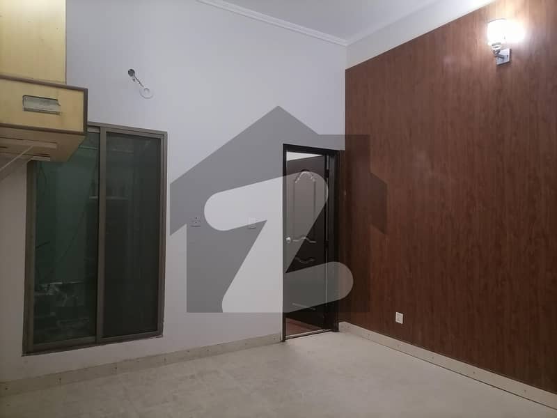 A 10 Marla Upper Portion Located In Elite Town Is Available For rent
