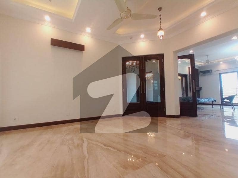 1 KANAL HOUSE FOR RENT IN DHA PHASE 8 BLOCK W ORIGINAL PICTURES
