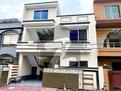 8 MARLA BRAND NEW DOUBLE STORY HOUSE FOR SALE