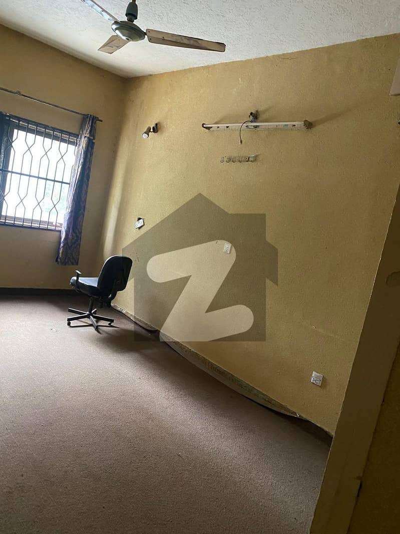 4 Bed APPARTMENT For Rent For Male/ Family