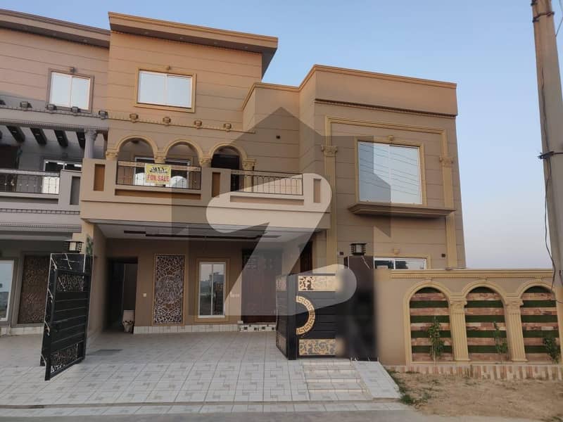 10 Marla House Ideally Situated In Nasheman-e-Iqbal Phase 2 - Block A