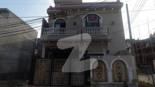 Corner 5 Marla House In Bismillah Housing Scheme - Hussain Block For sale