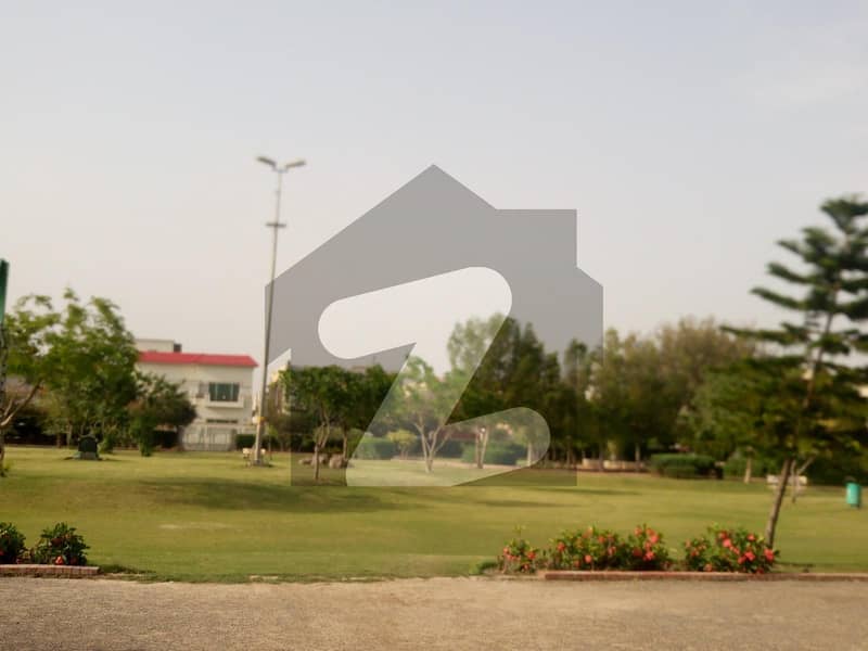 پیراگون سٹی - امپیریل1 بلاک پیراگون سٹی لاہور میں 10 مرلہ رہائشی پلاٹ 1.95 کروڑ میں برائے فروخت۔