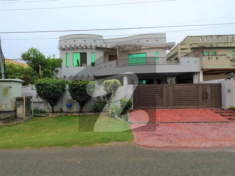 Gorgeous 1 Kanal House For sale Available In Wapda Town Phase 1 - Block H3