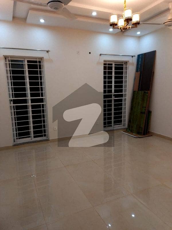 Kanal Upper Portion Available For Rent In DHA Lahore Phase 6 Block J