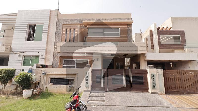 10 Marla Brand New Beautiful House Available For Sale DHA Phase 5