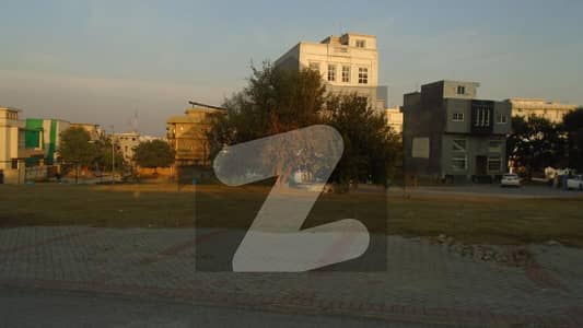 North commercial plot for sale near to gate 08 Dha phase 02 islamabad