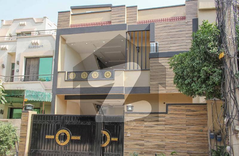 7.5 Marla Triple Storey Luxury House For Sale In Johar Town Near To Emporium Mall