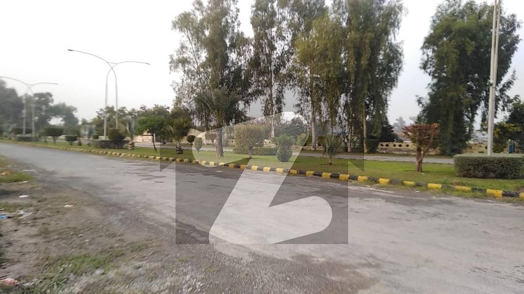 Ideally Located Residential Plot Of 1 Kanal Is Available For sale In Lahore