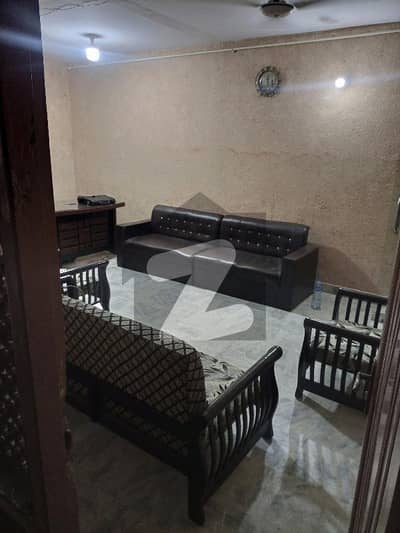 کمرشل مارکیٹ راولپنڈی میں 5 کمروں کا 7 مرلہ فلیٹ 1.35 کروڑ میں برائے فروخت۔