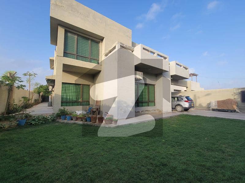 1000 Sq. Yds. Old House For Sale At Khayban-E-Roomi, DHA Phase 8
