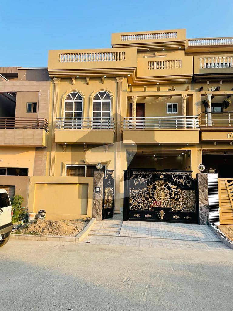 سٹی ہاؤسنگ سوسائٹی گوجرانوالہ میں 4 کمروں کا 5 مرلہ مکان 1.5 کروڑ میں برائے فروخت۔ سٹی ہاؤسنگ سوسائٹی گوجرانوالہ میں 4 کمروں کا 5 مرلہ مکان 1.5 کروڑ میں برائے فروخت۔