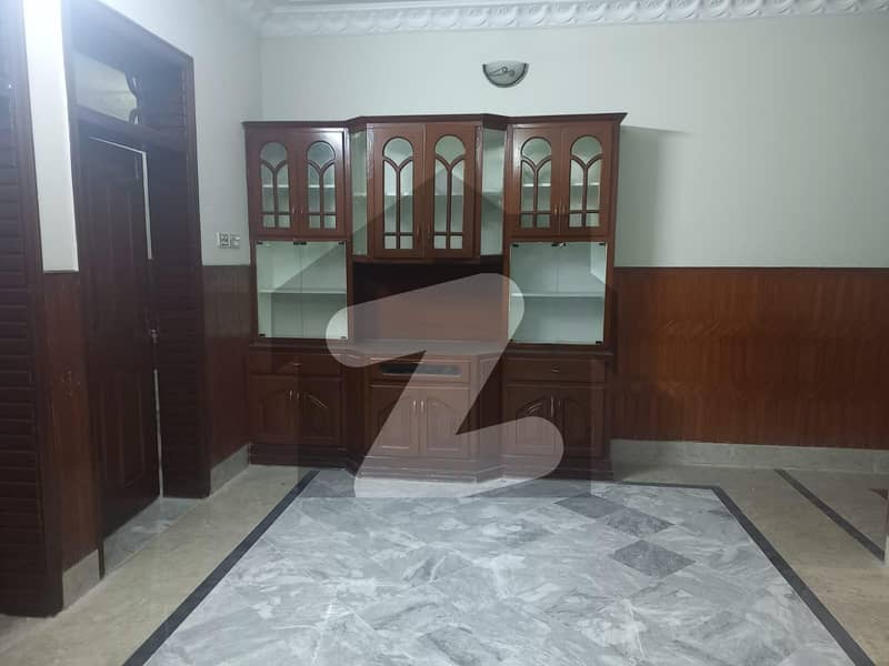 10 Marla House Is Available In Hayatabad Phase 7 - E2