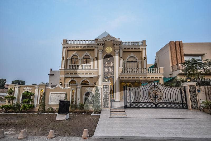 Kanal State Of The Art Marvelous Design Classic Victorian With Designed Roof Top Near Jalal Sons For Sale