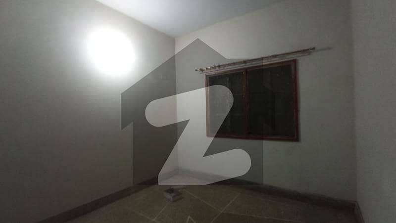 *MOHSIN CENTRE* 2bed drawing lounge 3rd floor furnished FLAT 2BED DRAWING LOUNGE NEAR AIWAN E TIJARAT HOSPITAL no issue of sweet water ( RENTAL INCOME 16000 TO 18000 )