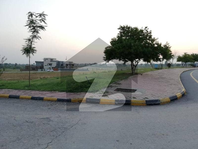 Gulberg Greens Block D 10 Kanal Farm House Gulberg Greens Block D