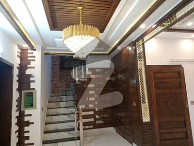 کاہنا کاچھا روڈ لاہور میں 4 کمروں کا 5 مرلہ مکان 1.4 کروڑ میں برائے فروخت۔