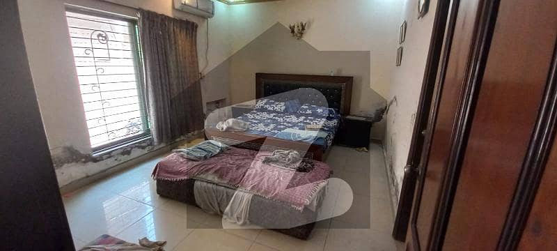 ڈی ایچ اے فیز 4 ڈیفنس (ڈی ایچ اے) لاہور میں 4 کمروں کا 10 مرلہ مکان 1.45 لاکھ میں کرایہ پر دستیاب ہے۔