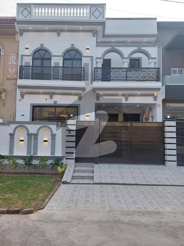 Newly constructed 5 marla house for sale in A block of Central Park. Ferozepur Road Lahore