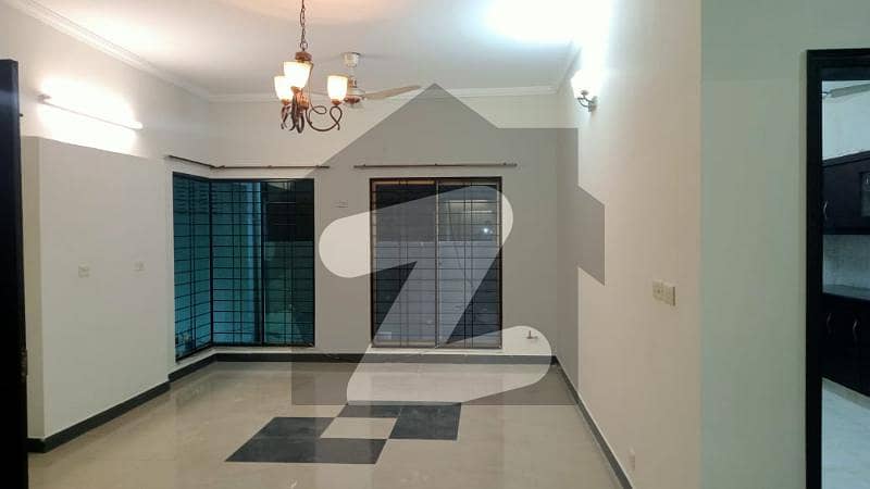 4 Bed Beautiful House Available For Rent In Askari 11 Lahore
