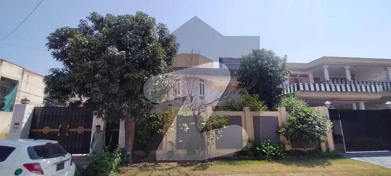 1 Kanal house is available for sale in Hayatabad phase 3 k1 peshawar