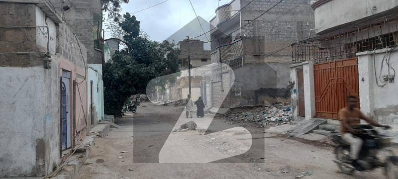 سُرجانی ٹاؤن - سیکٹر 4ڈی سُرجانی ٹاؤن گداپ ٹاؤن کراچی میں 2 کمروں کا 5 مرلہ مکان 59 لاکھ میں برائے فروخت۔