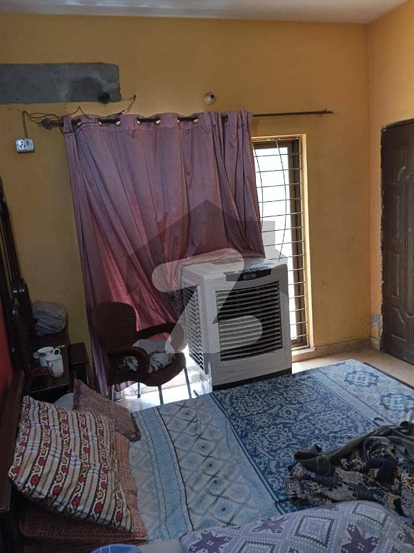 کیولری گراؤنڈ لاہور میں 4 کمروں کا 4 مرلہ مکان 1.5 کروڑ میں برائے فروخت۔