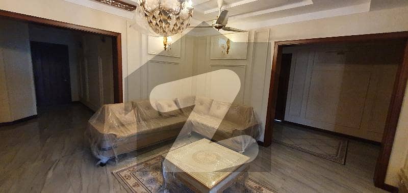 Luxurious Full Furnished 6 Bedroom Beautiful Corner House
