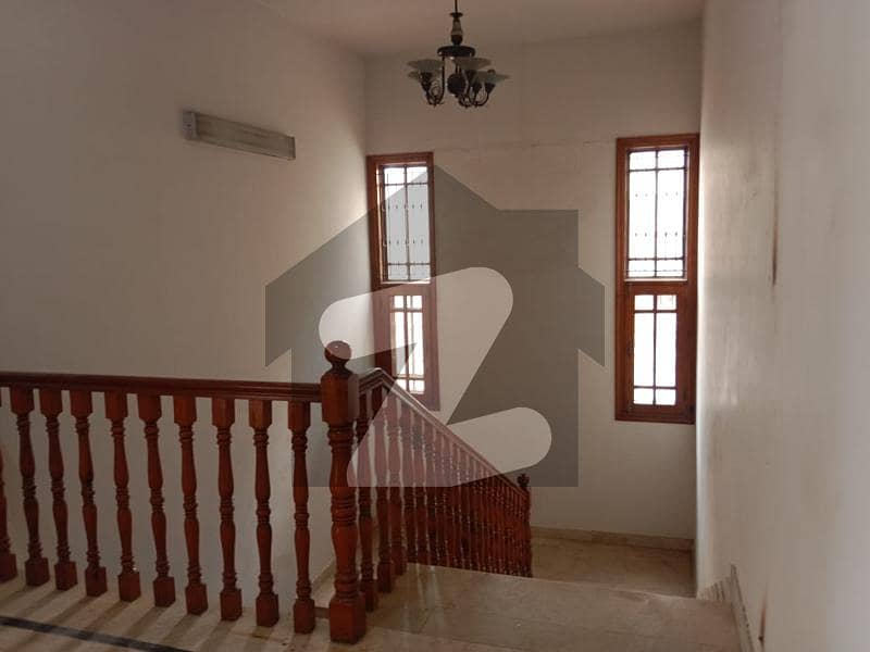 500 YARDS UPPER PORTION FOR RENT IN CLIFTON BLOCK 5