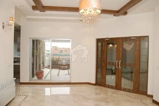 Syed Brother Offer Kanal Old House Nisar Colony For Sale