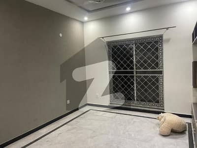 5 Marla Upper Portion For Rent In Paragon City Lahore