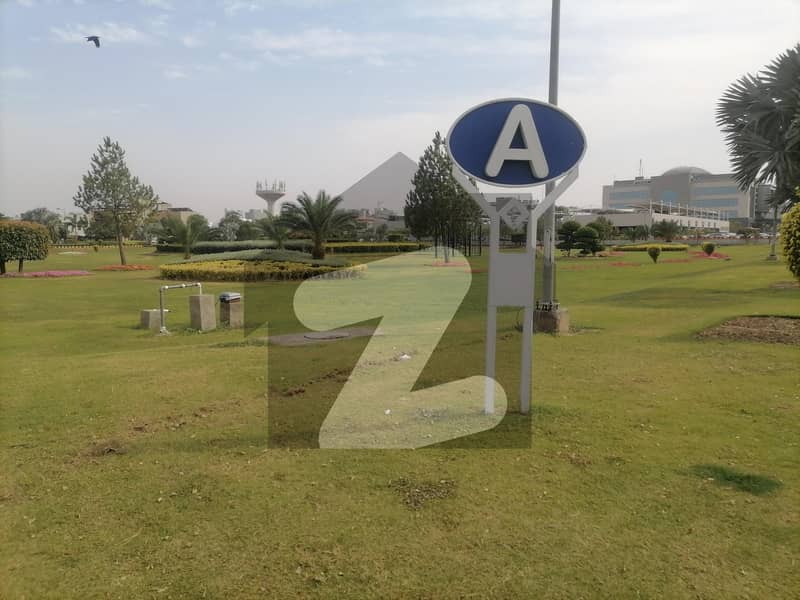 1 kanal Beautiful Residential Plot For Sale In Dha Lahore Prime Location - Plot No:92