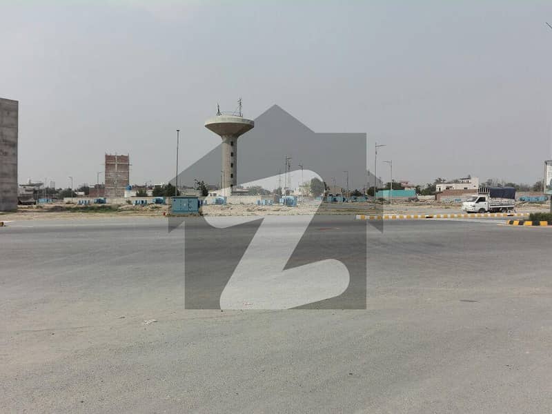 Prime Location In DHA Phase 8 - Block U 2 Marla Commercial Plot For sale