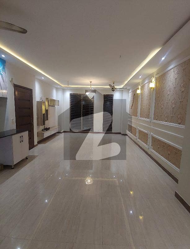 شاہ جمال لاہور میں 2 کمروں کا 5 مرلہ فلیٹ 65 ہزار میں کرایہ پر دستیاب ہے۔