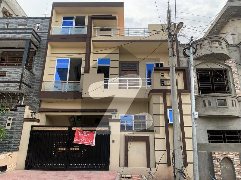 5 Marla Double Storey House For Sale in Airport Housing Society Sector 4