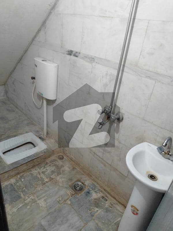 Single Room With Kitchen Bath Abbot Road Near Dunya News Lahore