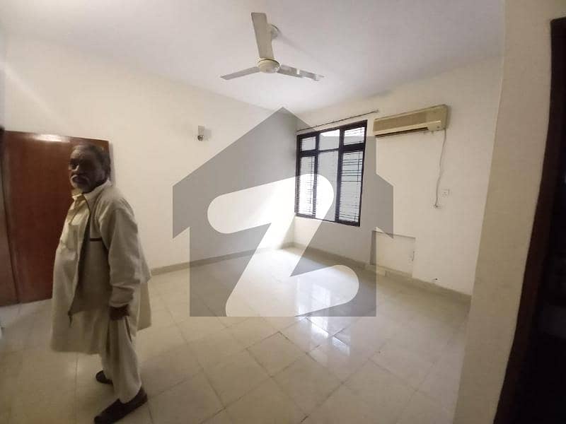 1 Kanal Upper Portion For Rent In Phase 4 Block EE Dha Lahore