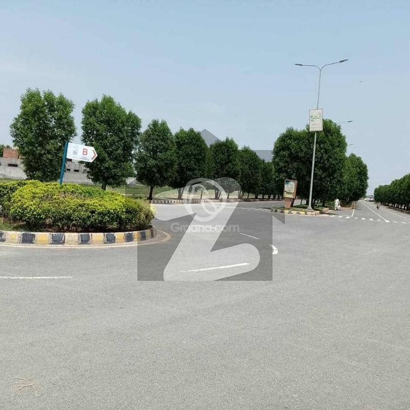 2 kanal and 3 Marla commercial plot for sell in superior society.