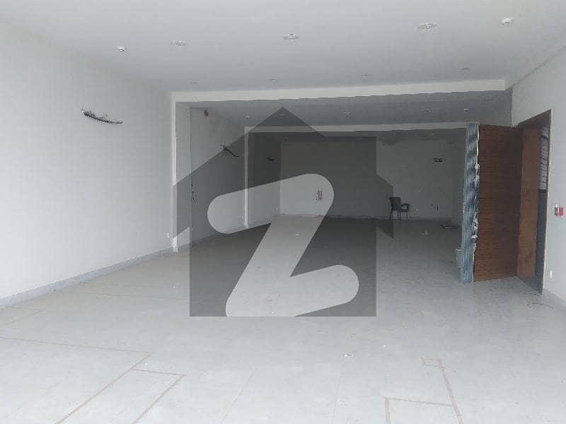 8 Marla Brand New Commercial Office Fully Renovate With Biggest Elevator Installed For Rent In DHA Phase-6