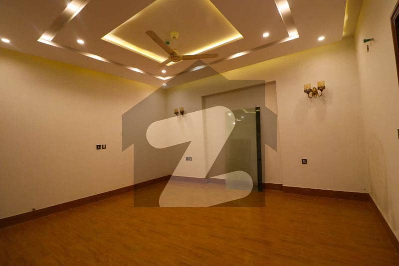 1 Kanal Luxury Lower Portion Available For Rent In Dha Phase 4 - Gg Block, Lahore