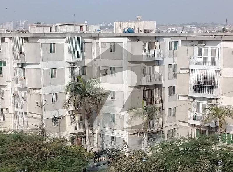 کے ڈی اے سکیم 1 کراچی میں 2 کمروں کا 5 مرلہ فلیٹ 2.7 کروڑ میں برائے فروخت۔