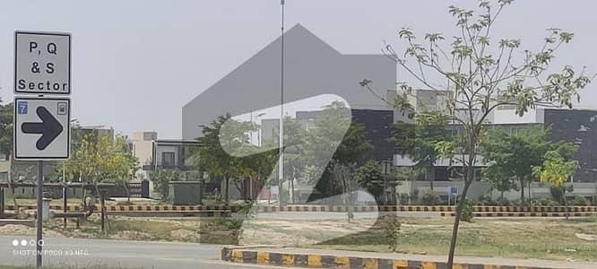 ڈی ایچ اے فیز 7 - بلاک آر فیز 7 ڈیفنس (ڈی ایچ اے) لاہور میں 2 کنال رہائشی پلاٹ 6.7 کروڑ میں برائے فروخت۔