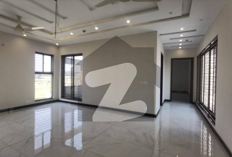 ڈی ایچ اے فیز 2 ڈیفنس (ڈی ایچ اے) لاہور میں 3 کمروں کا 1 کنال بالائی پورشن 82 ہزار میں کرایہ پر دستیاب ہے۔